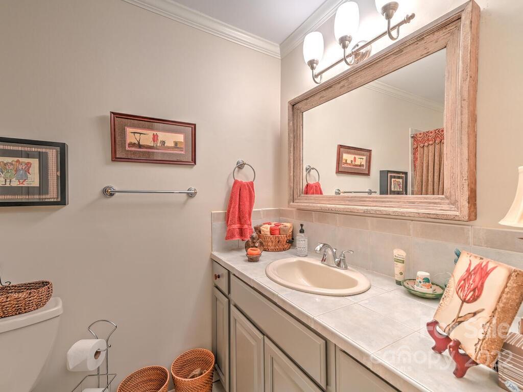 31 Innsbrook Road Asheville, NC 28804 - Photo 34 of 46 Gallery Image 34