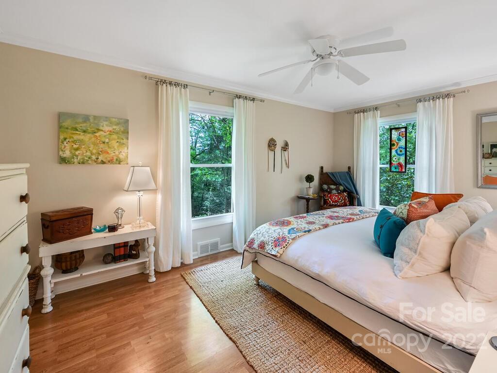 31 Innsbrook Road Asheville, NC 28804 - Photo 35 of 46 Gallery Image 35