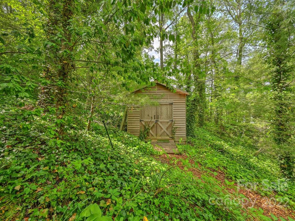 31 Innsbrook Road Asheville, NC 28804 - Photo 43 of 46 Gallery Image 43