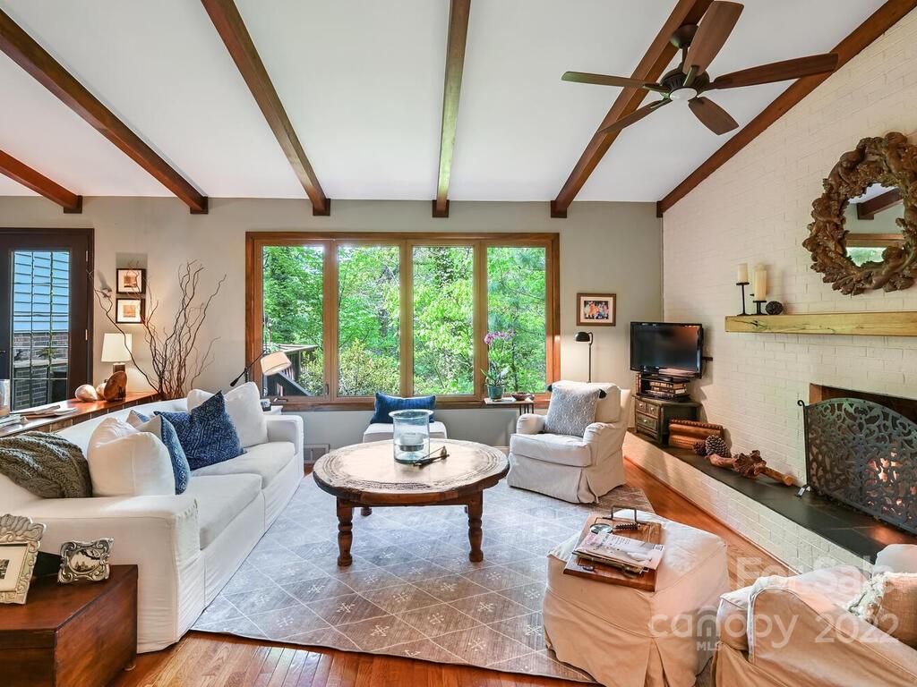 31 Innsbrook Road Asheville, NC 28804 - Photo 7 of 46 Gallery Image 7