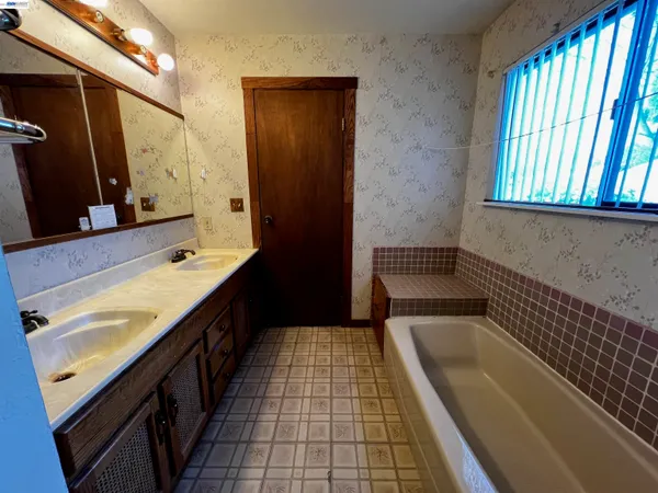 $499,000 | 236 Center Avenue, Martinez, CA 94553