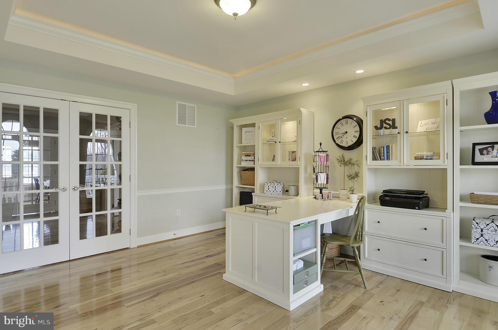 8727 Pete Wiles Road Middletown, MD 21769 - Photo 7 of 30 ISN'T THIS HOME OFFICE JUST BEAUTIFUL!