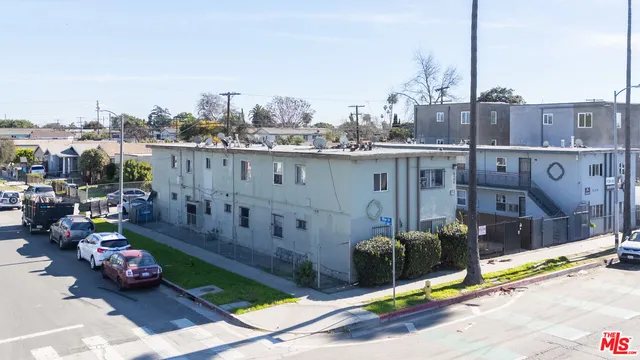 a picture of city view