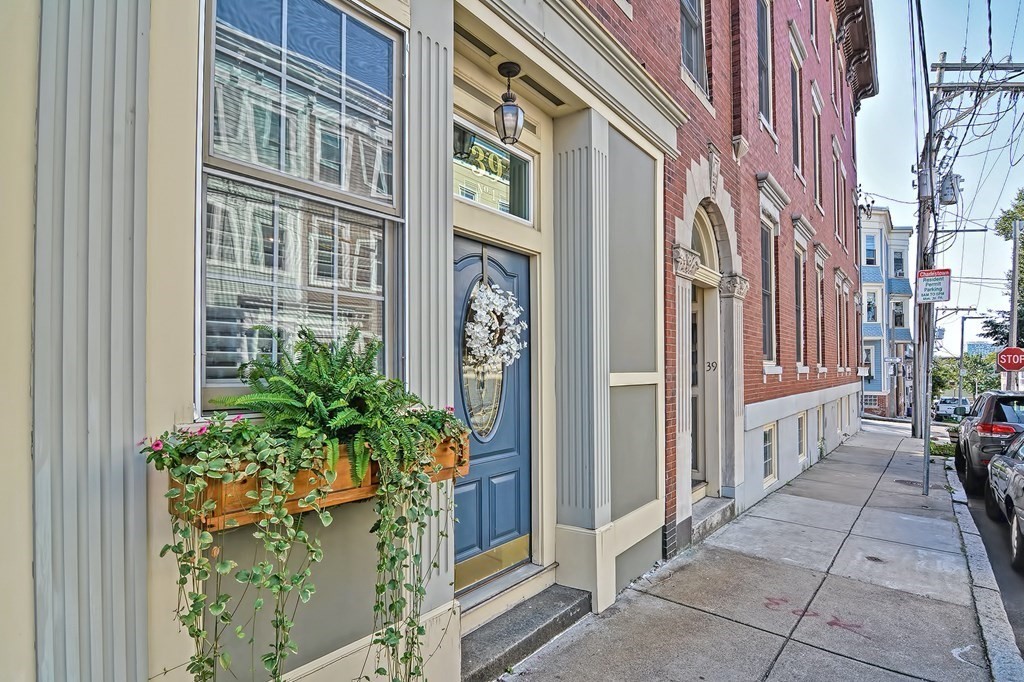 39 Sullivan Street, Unit 1 Boston, MA 02129 - Photo 17 of 21 Gallery Image 17