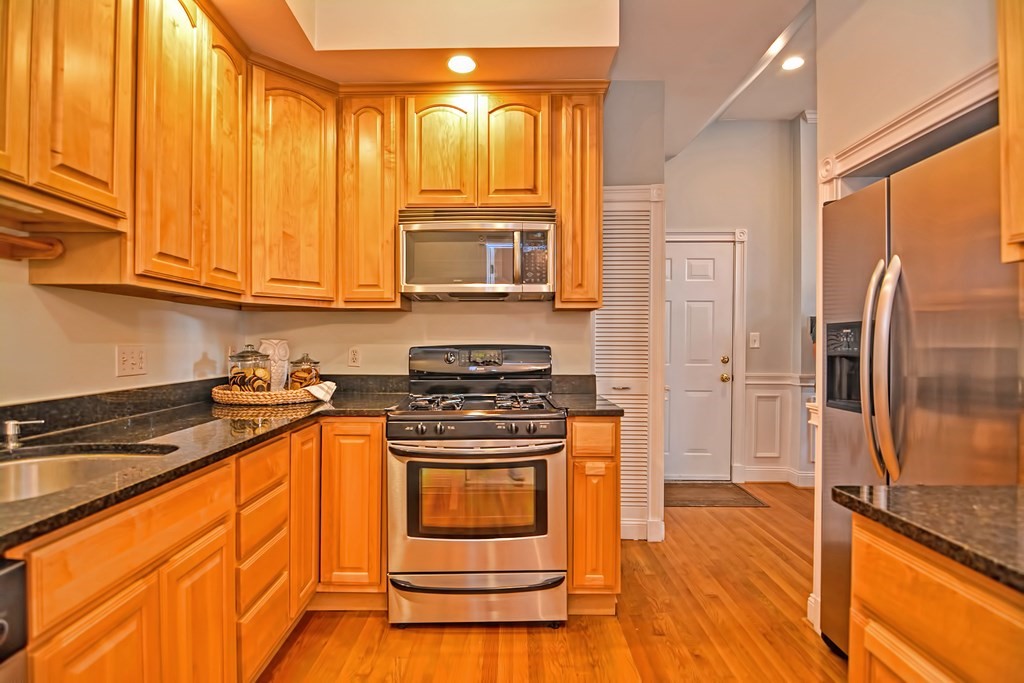 39 Sullivan Street, Unit 1 Boston, MA 02129 - Photo 6 of 21 Gallery Image 6