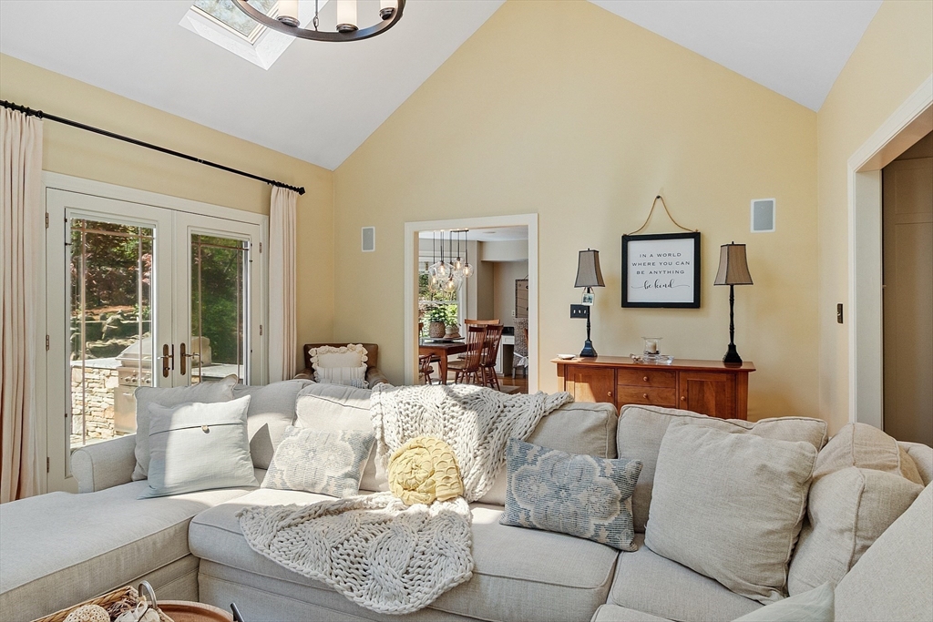 49 Wayside Road Westborough, MA 01581 - Photo 21 of 42 Gallery Image 21