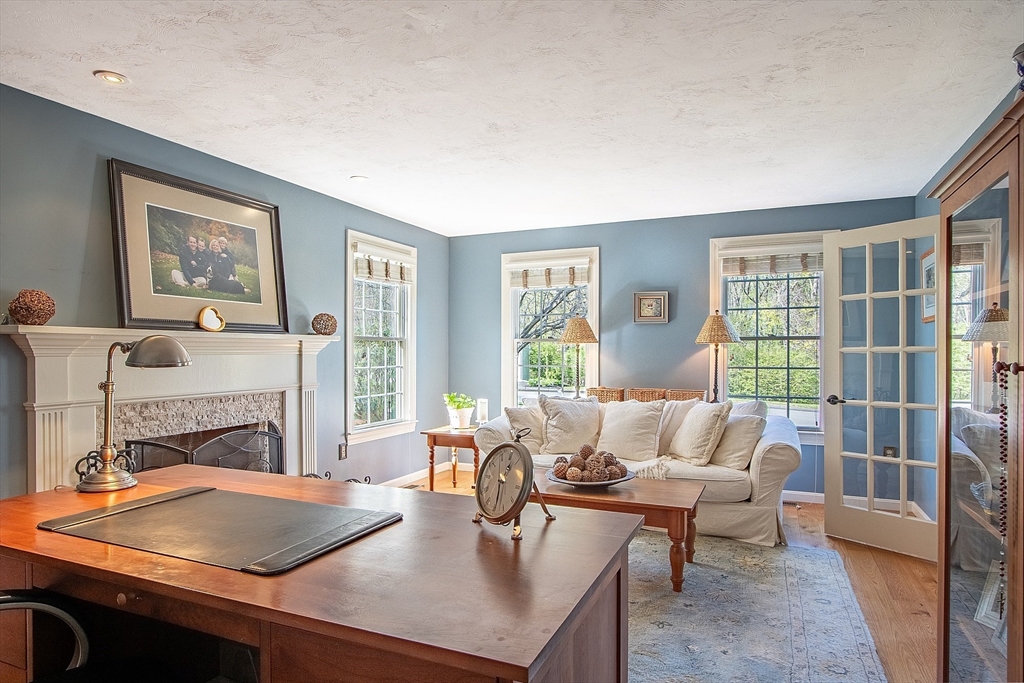 49 Wayside Road Westborough, MA 01581 - Photo 5 of 42 Gallery Image 5