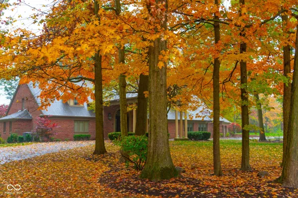 $799,900 | 17 Windridge Street, Anderson, IN 46011