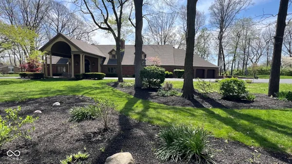 $799,900 | 17 Windridge Street, Anderson, IN 46011