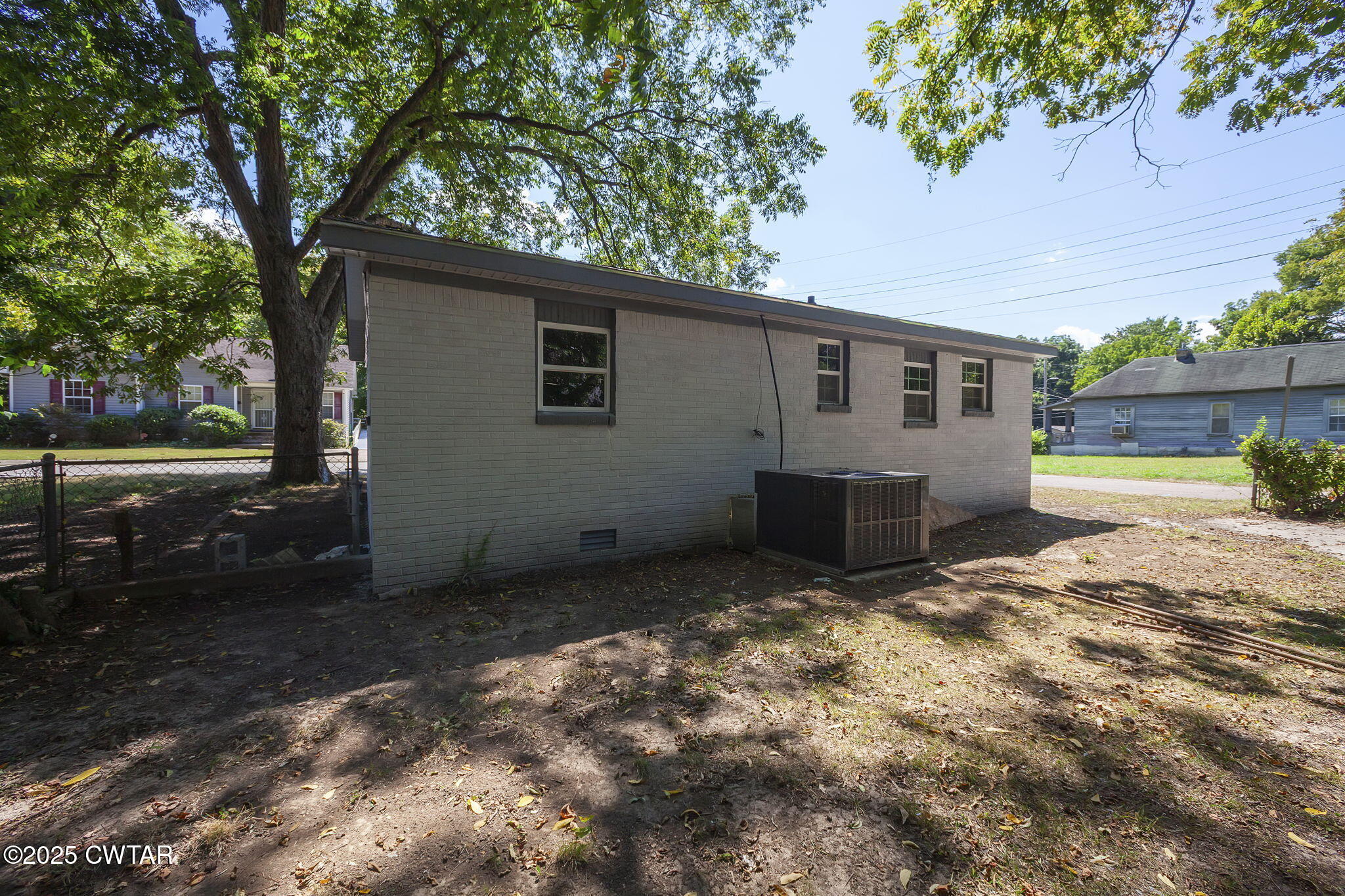115 Neff Street Jackson, TN 38301 - Photo 5 of 23 a view of a house with a yard