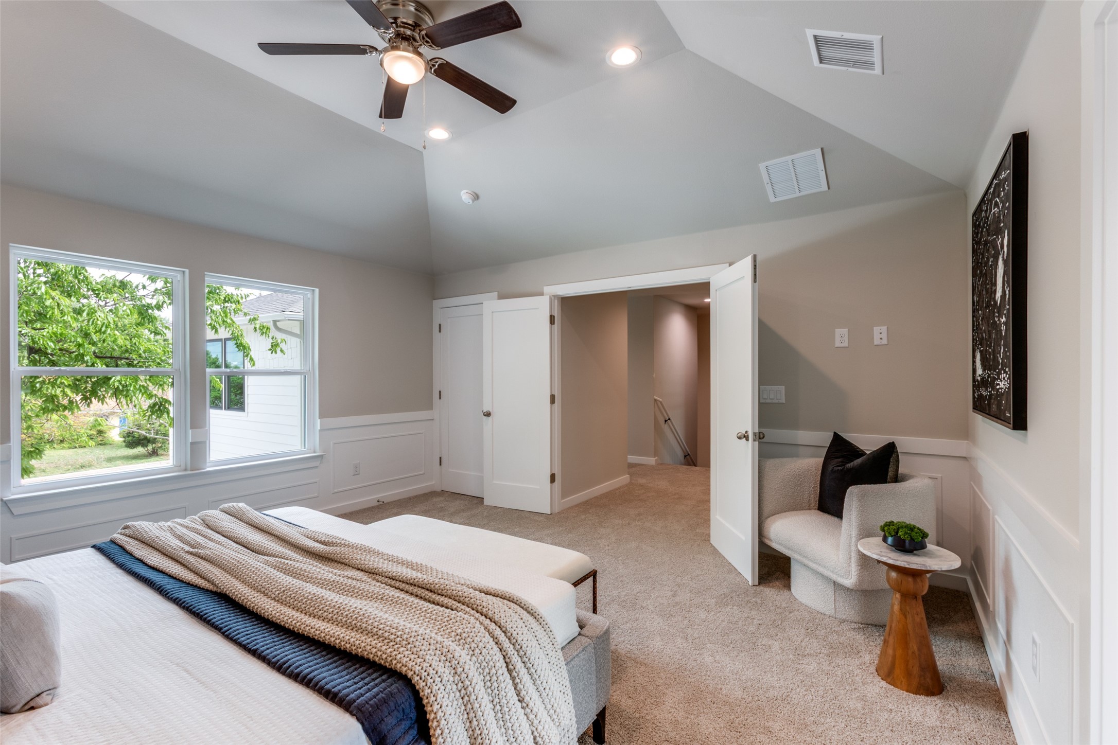8012 Gault Street Austin, TX 78757 - Photo 32 of 47