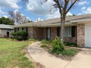 $2,695 | 817 Kenwood Drive, Abilene, TX 79601