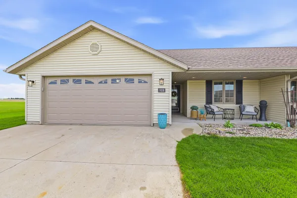 $329,900 | 918 Partridge Lane, Lomira, WI 53048