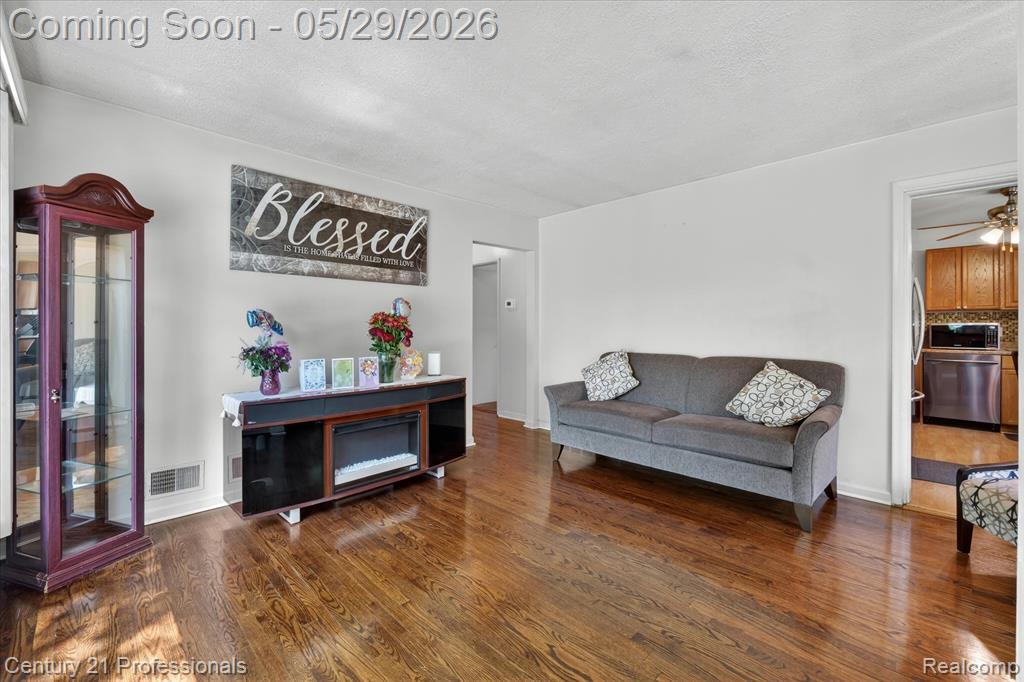 28688 Emerson Street Inkster, MI 48141 - Photo 8 of 44