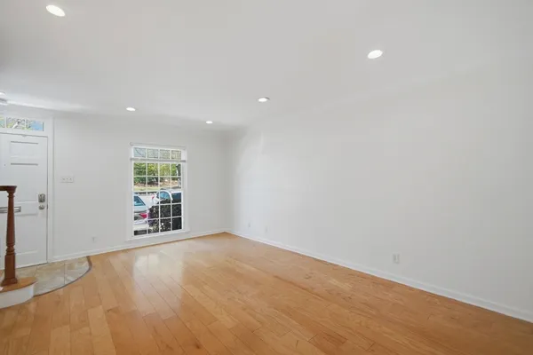 $2,400 | 1155 Dickinson Street, Unit 1155, Springfield, MA 01108