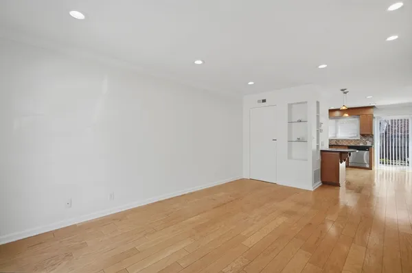 $2,400 | 1155 Dickinson Street, Unit 1155, Springfield, MA 01108