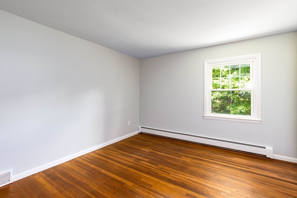 15 Colonial Road Medway, MA 02053 - Photo 20 of 39