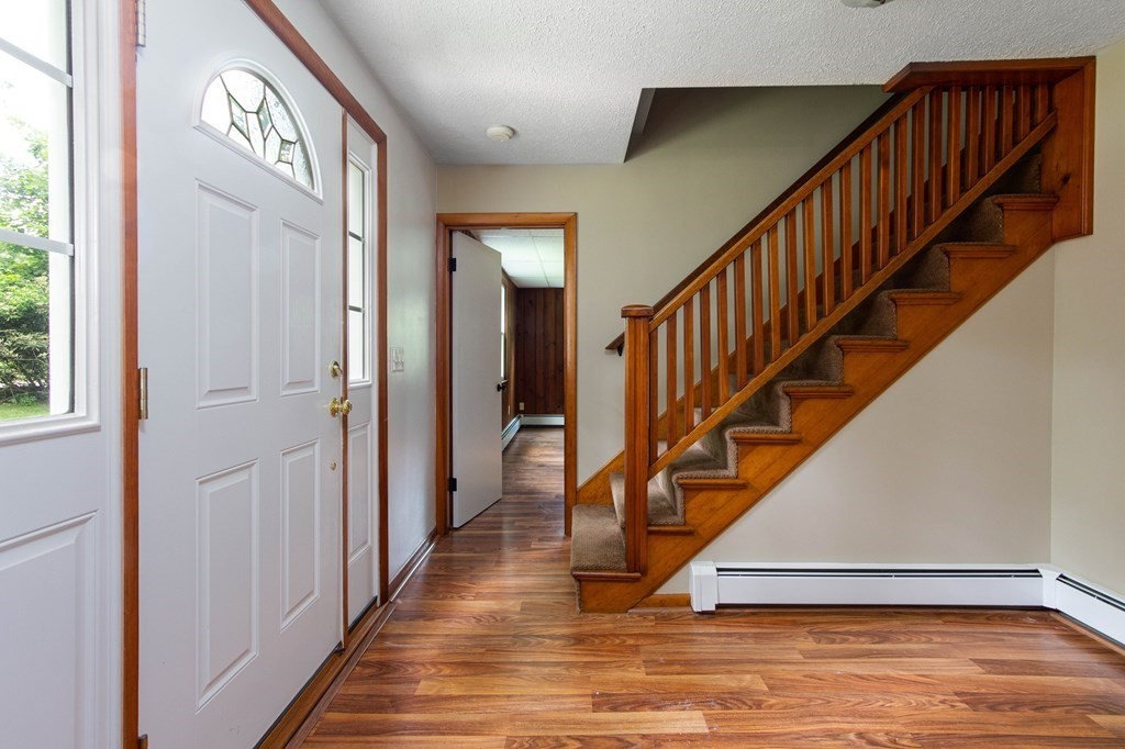 15 Colonial Road Medway, MA 02053 - Photo 2 of 39