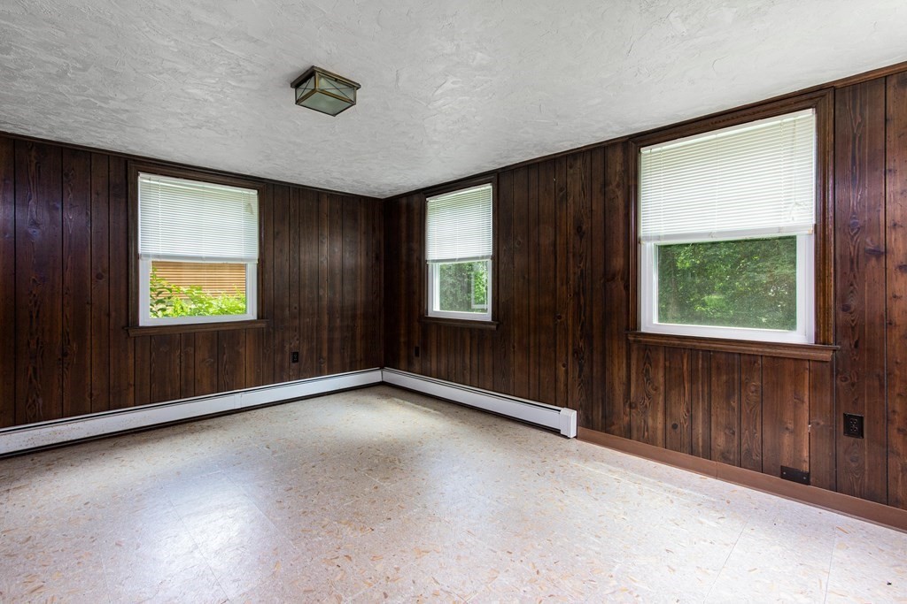 15 Colonial Road Medway, MA 02053 - Photo 28 of 39