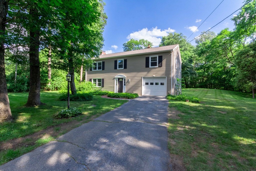 15 Colonial Road Medway, MA 02053 - Photo 31 of 39