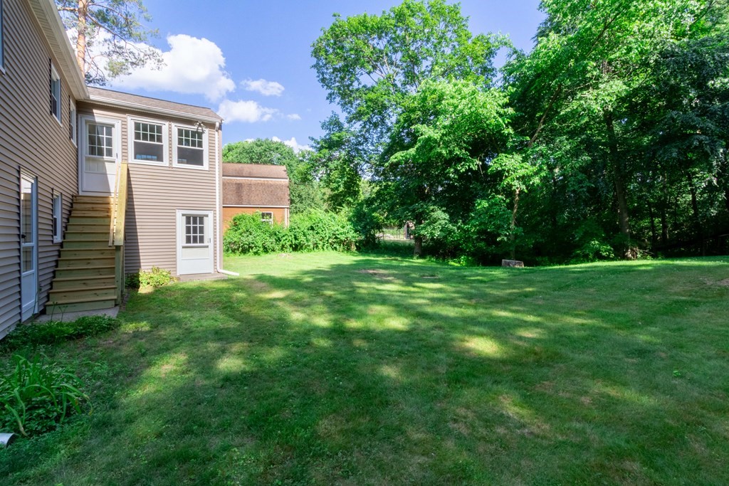 15 Colonial Road Medway, MA 02053 - Photo 36 of 39