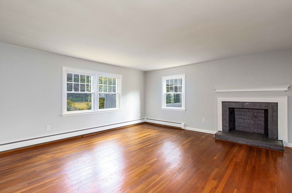 15 Colonial Road Medway, MA 02053 - Photo 8 of 39