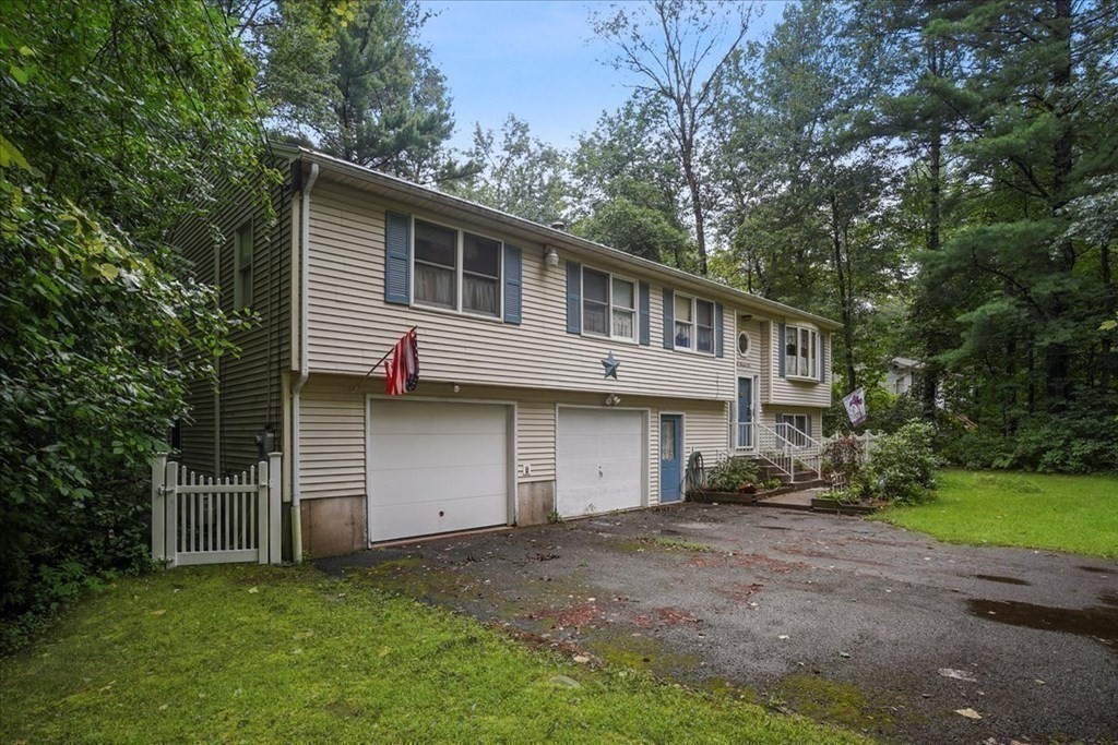 605 Ryan Road Northampton, MA 01062 - Photo 3 of 35