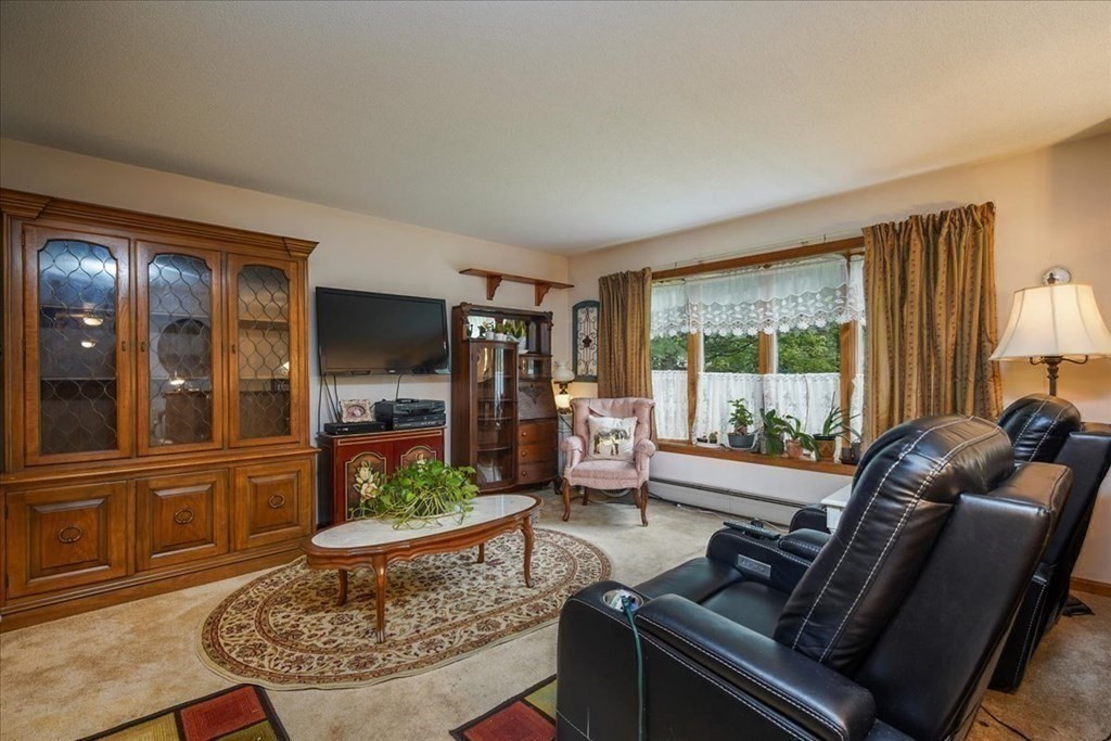 605 Ryan Road Northampton, MA 01062 - Photo 6 of 35