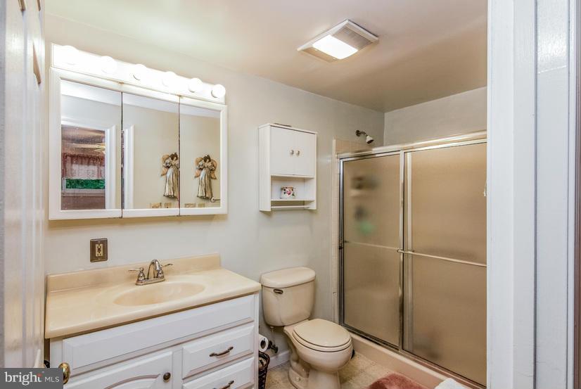 46 Holly Road Severna Park, MD 21146 - Photo 15 of 28 Bath (Master)
