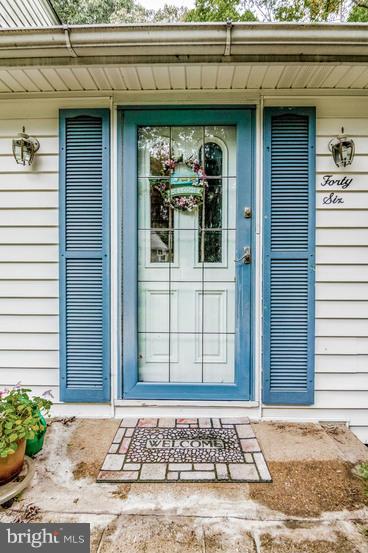 46 Holly Road Severna Park, MD 21146 - Photo 3 of 28 Exterior (Front)