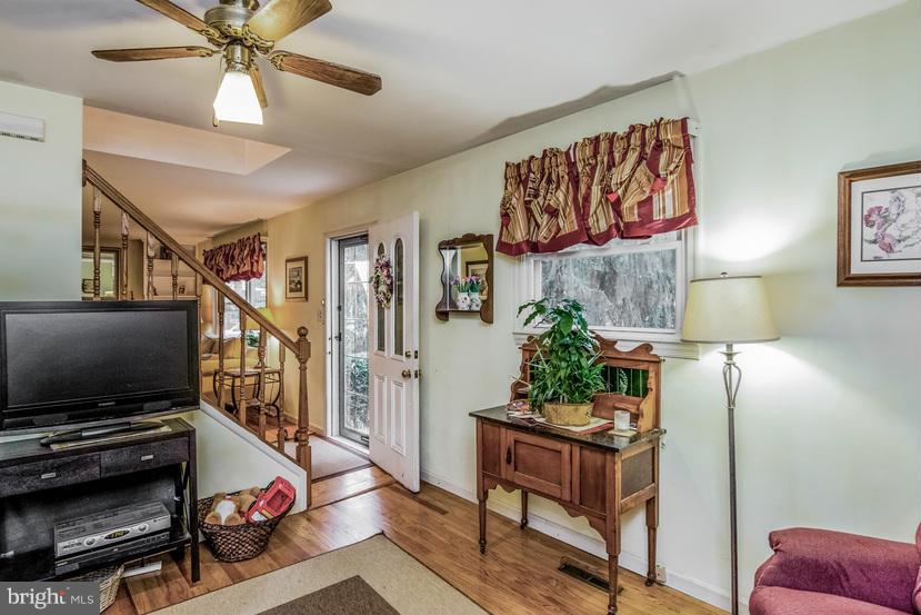 46 Holly Road Severna Park, MD 21146 - Photo 5 of 28 Interior (General)
