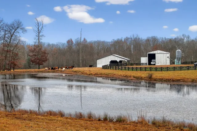 a view of entryway and hall