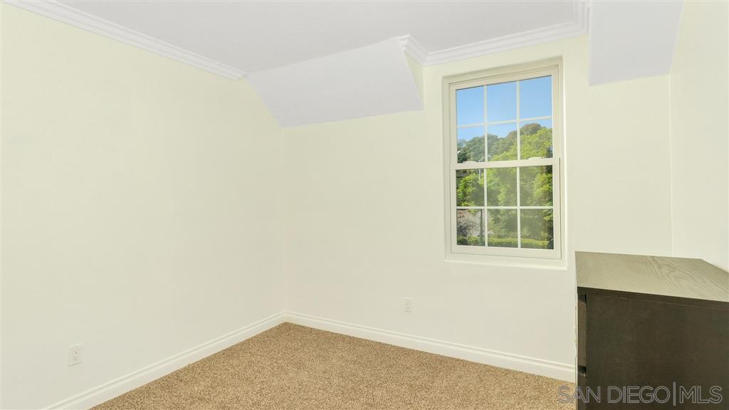 2689 Coventry Road Carlsbad, CA 92010 - Photo 17 of 25 Gallery Image 17
