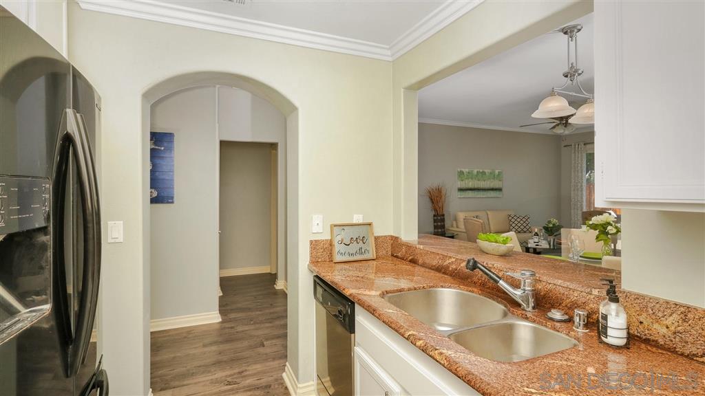 2689 Coventry Road Carlsbad, CA 92010 - Photo 10 of 25 Gallery Image 10