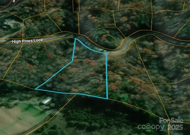 a view of a tennis court