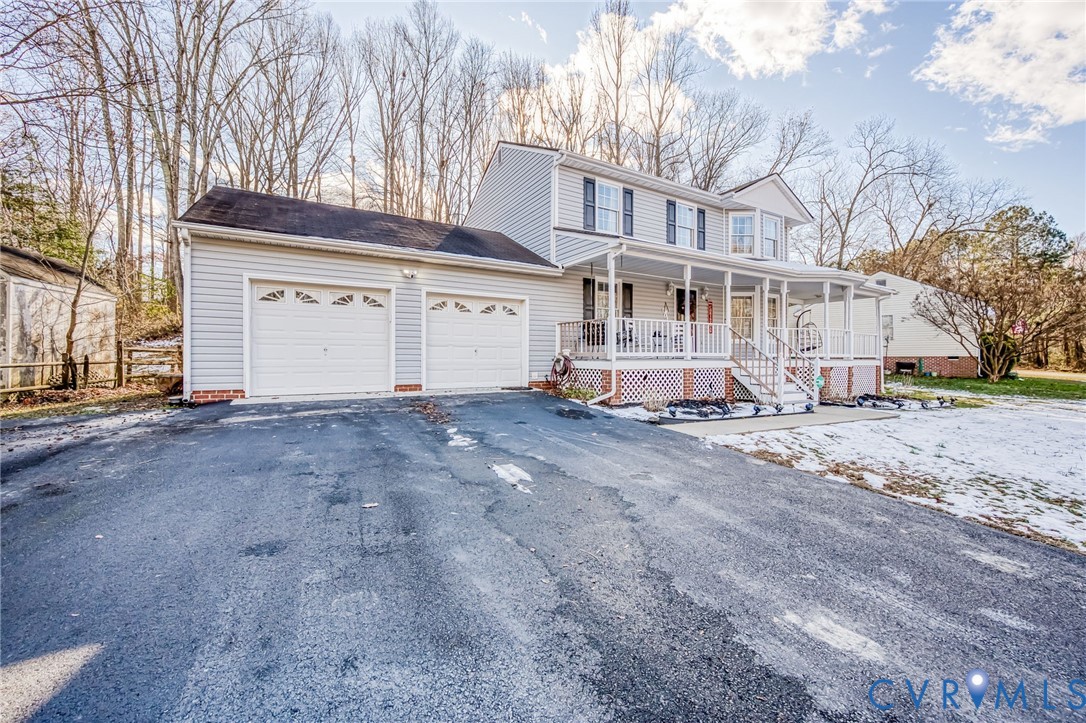 2423 Brookforest Road Midlothian, VA 23112 - Photo 6 of 40 a view of a house with a yard