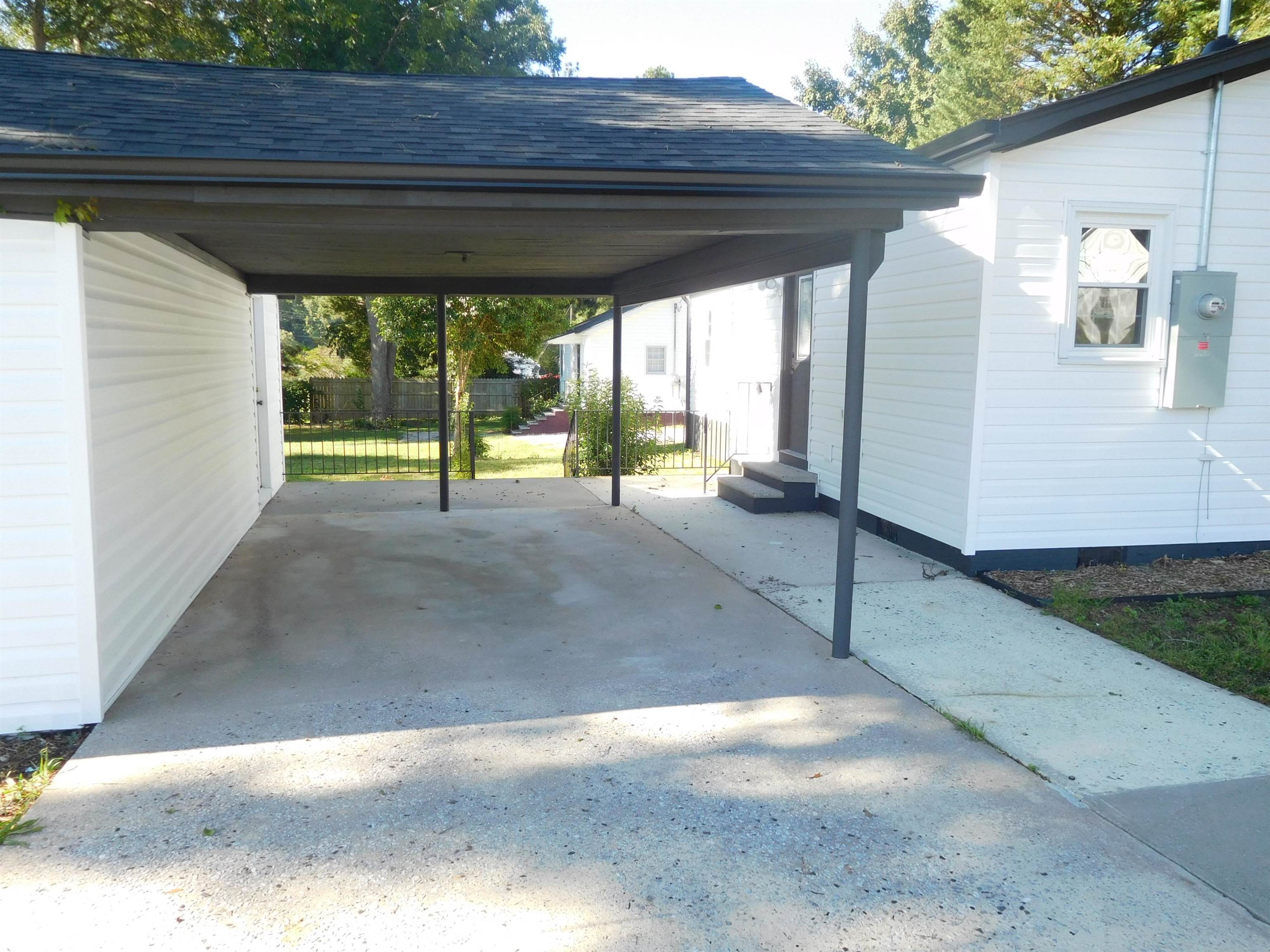 401 Thompson Street Gaffney, SC 29340 - Photo 17 of 21 Gallery Image 17