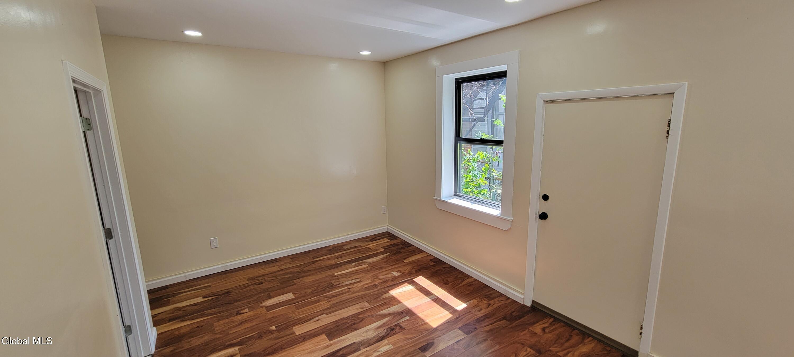 170 Washington Avenue, Unit 1B Albany, NY 12210 - Photo 9 of 12 20250810_135914