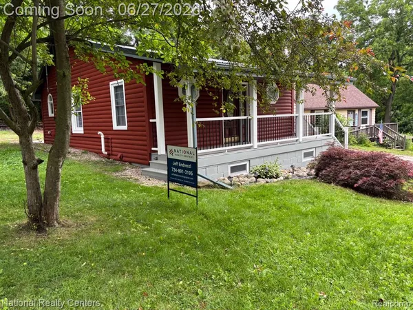 $227,500 | 284 Evans Glen Trail, Tipton, MI 49287