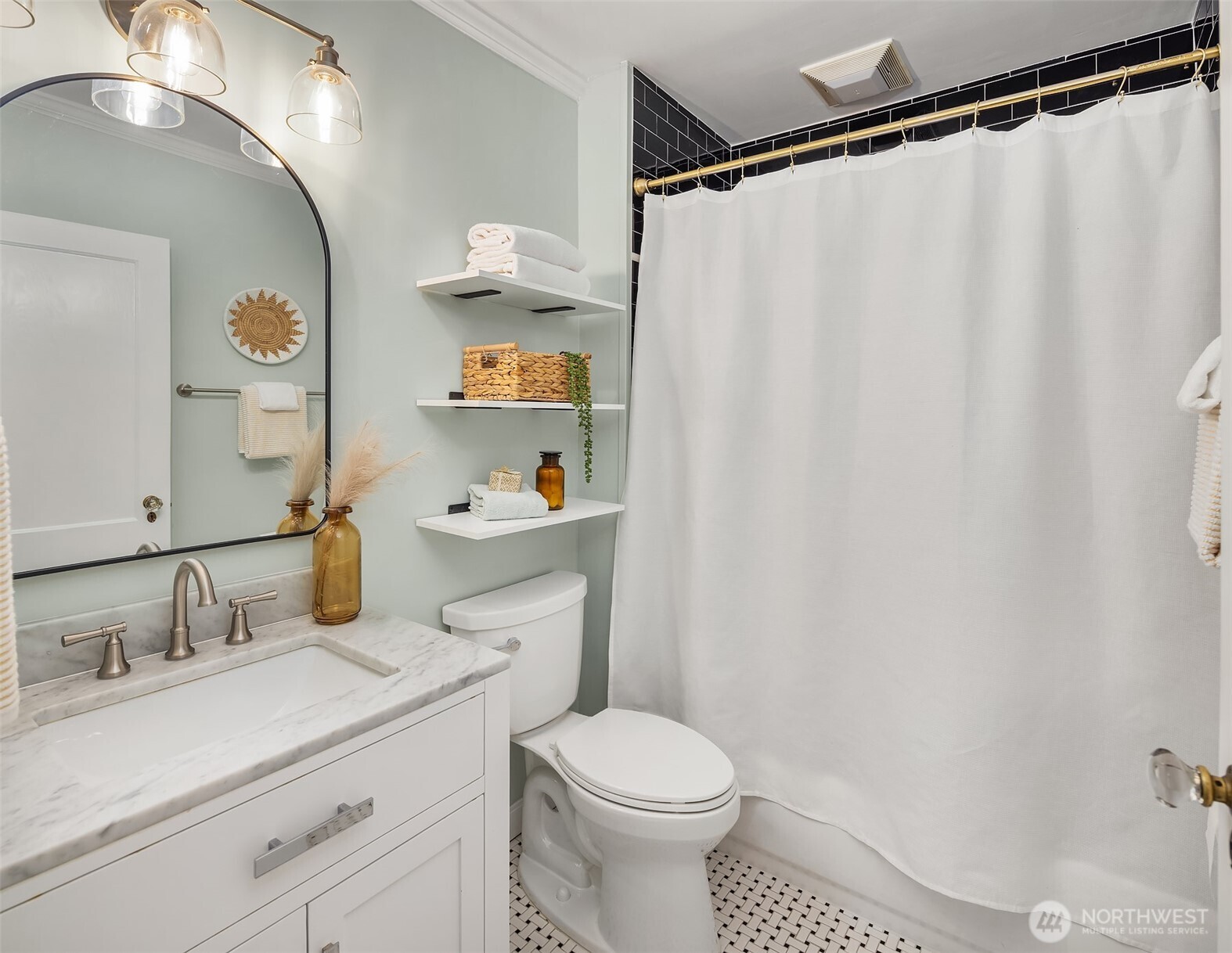 716 North 96th Street Seattle, WA 98103 - Photo 19 of 40