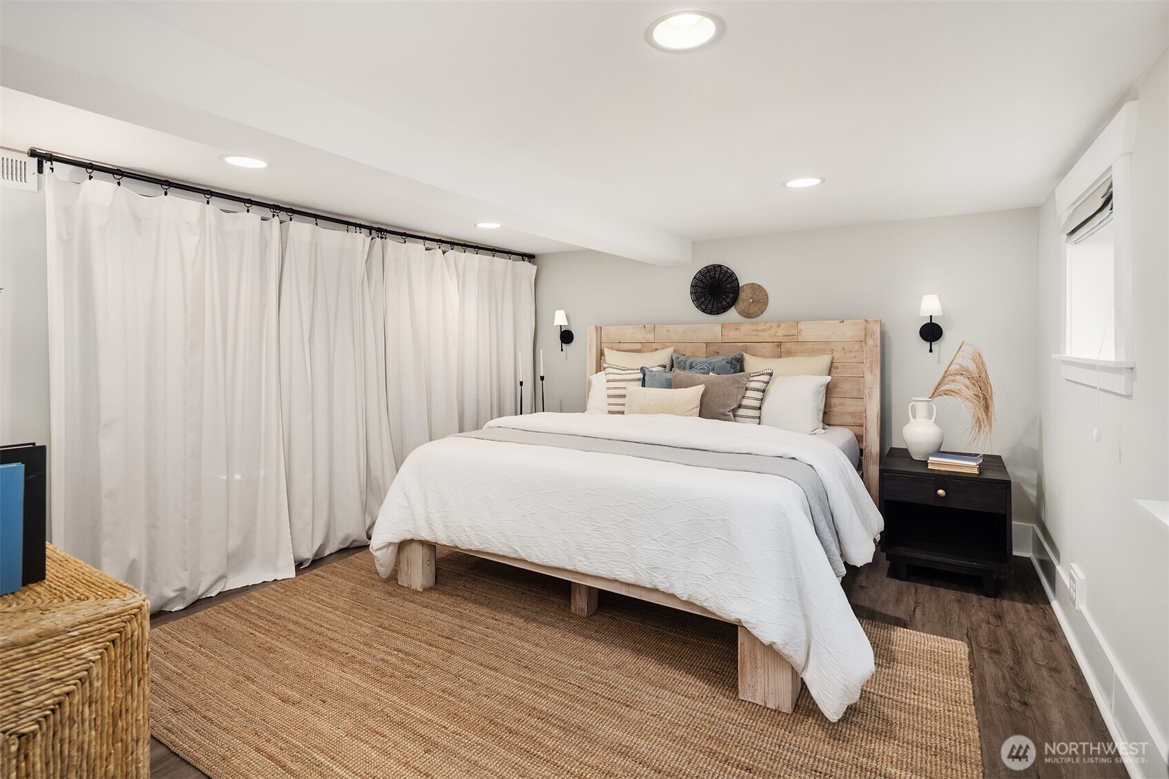 716 North 96th Street Seattle, WA 98103 - Photo 24 of 40