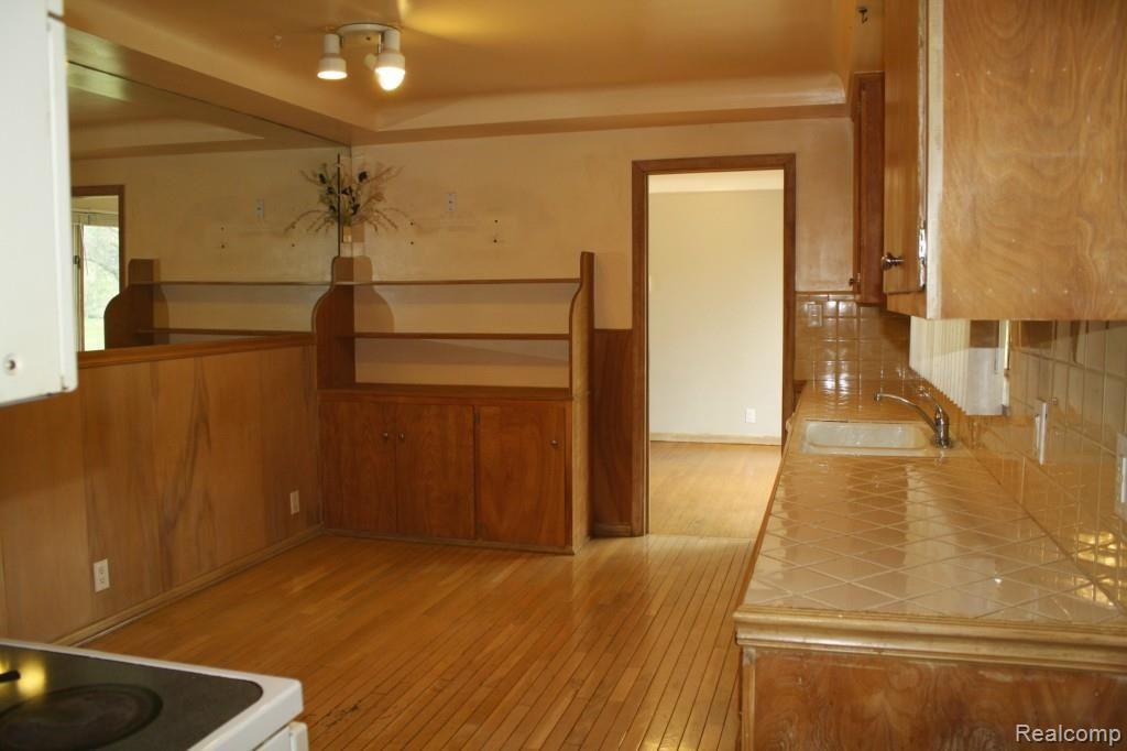 6750 Halyard Road Bloomfield Hills, MI 48301 - Photo 11 of 25