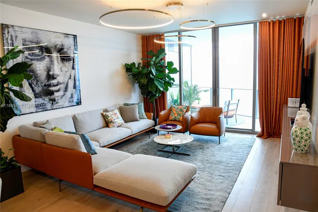 $22,500 | 15701 Collins Avenue, Unit 4403, Sunny Isles Beach, FL 33160