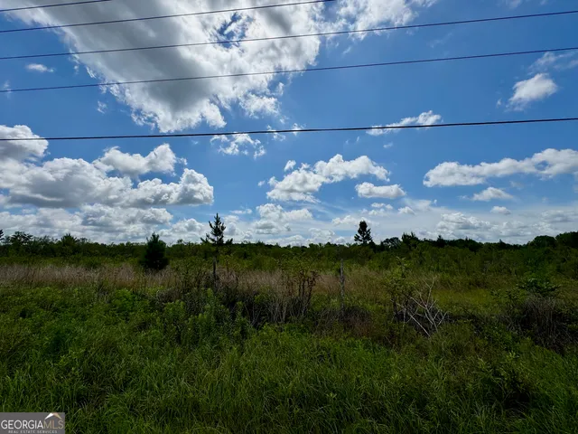 a view of a lake in middle of the house