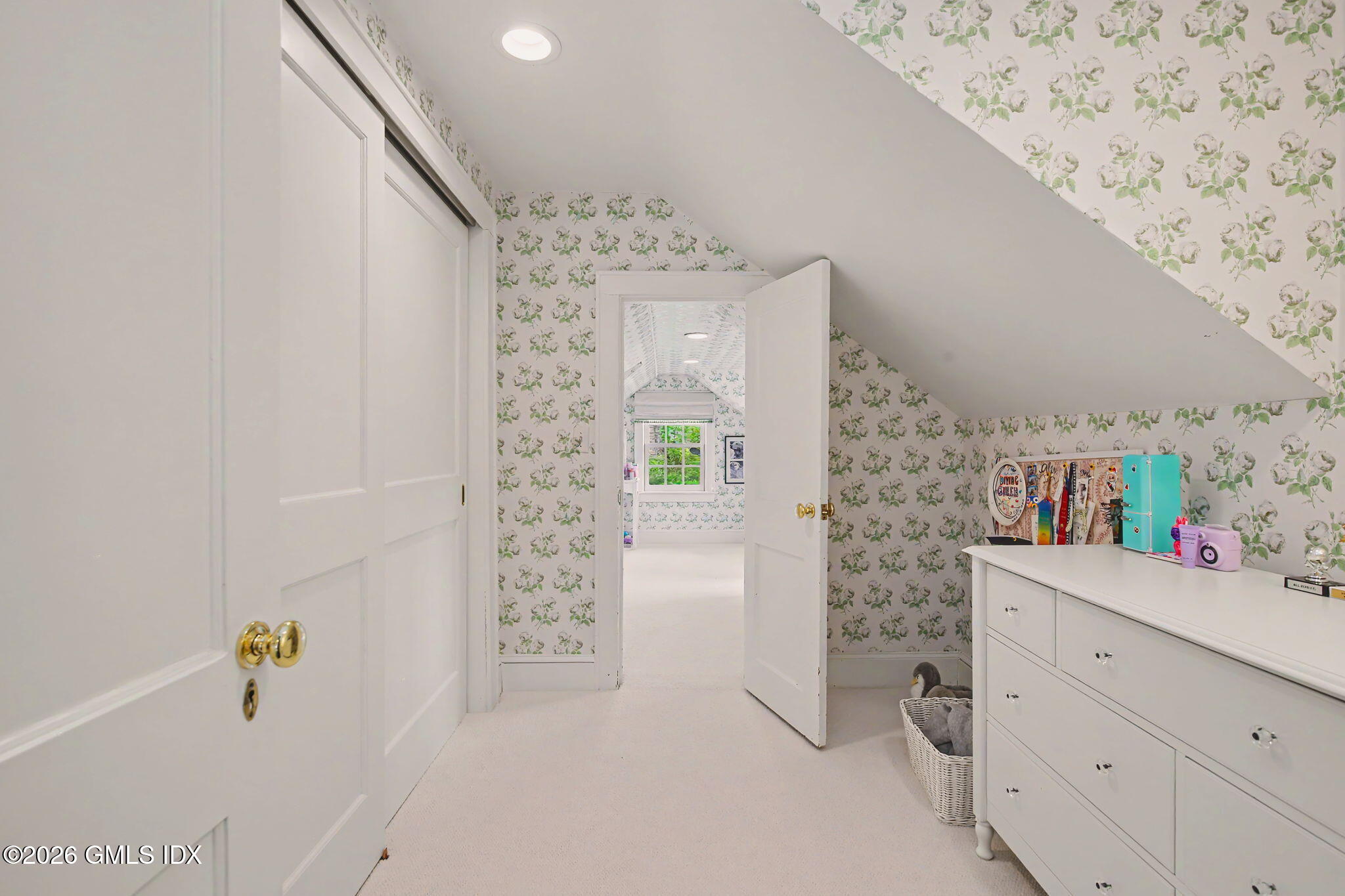151 Stanwich Road Greenwich, CT 06830 - Photo 17 of 32 Dressing Area