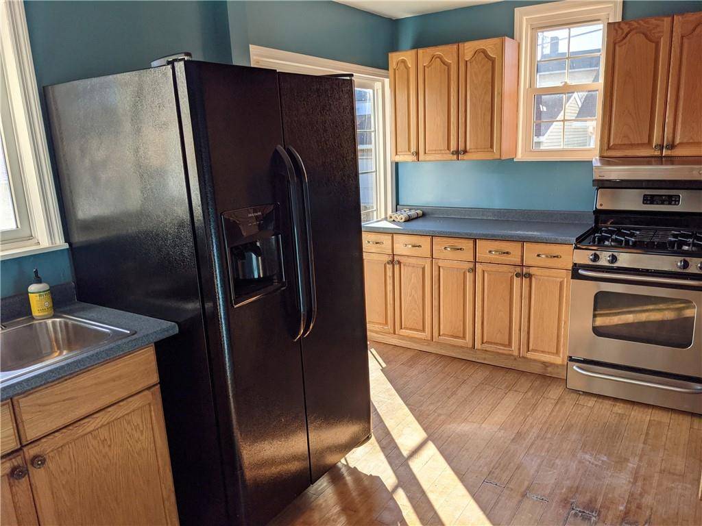 517 Cross Street Rochester, PA 15074 - Photo 4 of 23
