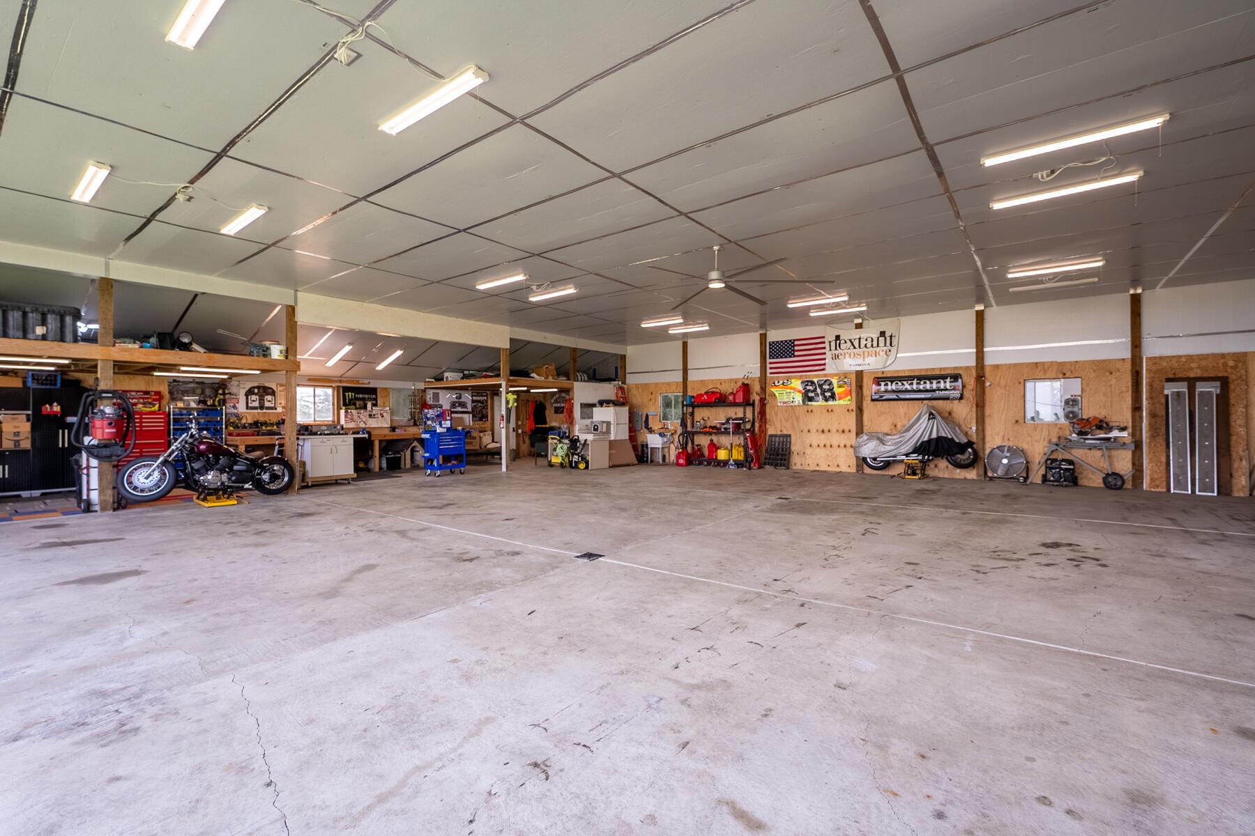 2040 Penry Road Radnor, OH 43066 - Photo 11 of 61 Building Interior