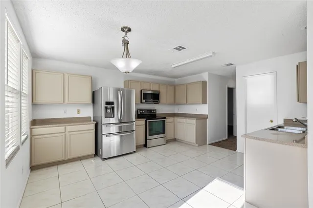 $2,700 | 1628 Fieldstone Drive, Little Elm, TX 75068