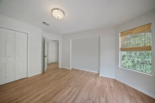 $3,200 | 31 Silver Canyon Place, The Woodlands, TX 77381