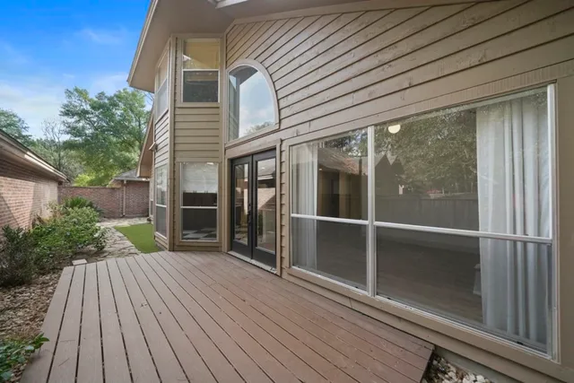 $3,200 | 31 Silver Canyon Place, The Woodlands, TX 77381